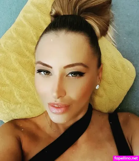 Sandra Wein OnlyFans Thumbnail #hKzLDUVNaF