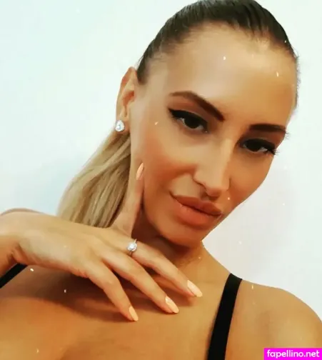 Sandra Wein OnlyFans Thumbnail #jgm5xGW8p2