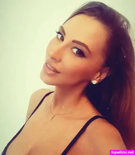 Sandra Wein OnlyFans Thumbnail #pGUNSqI5lt