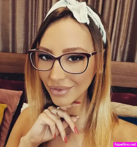 Sandra Wein OnlyFans Thumbnail #vT4z7eCGRm