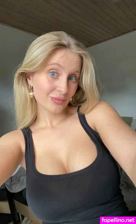 Sandrapaaulsen OnlyFans Thumbnail #w4vY32Sdq6