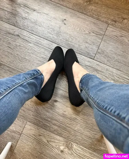 Sandrasoftsoles OnlyFans Thumbnail #CcKqc0e7FM