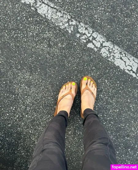 Sandrasoftsoles OnlyFans Thumbnail #DjfyvnARQy