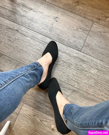 Sandrasoftsoles OnlyFans Thumbnail #L0t9B9uRoC