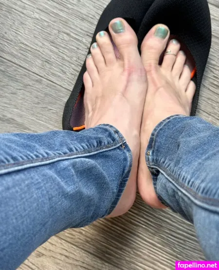 Sandrasoftsoles OnlyFans Thumbnail #LEvhrwBfTe