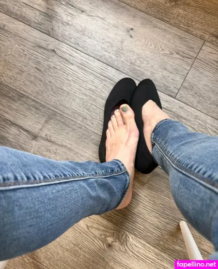 Sandrasoftsoles OnlyFans Thumbnail #Lu93wjAZHg