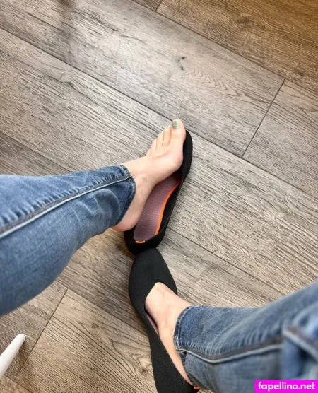 Sandrasoftsoles OnlyFans Thumbnail #ZSUJrE2ugy