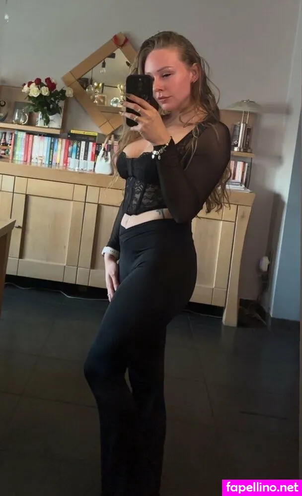 sandrasterlingfree Nude Leaked OnlyFans Photo #i3GW1hoKF1