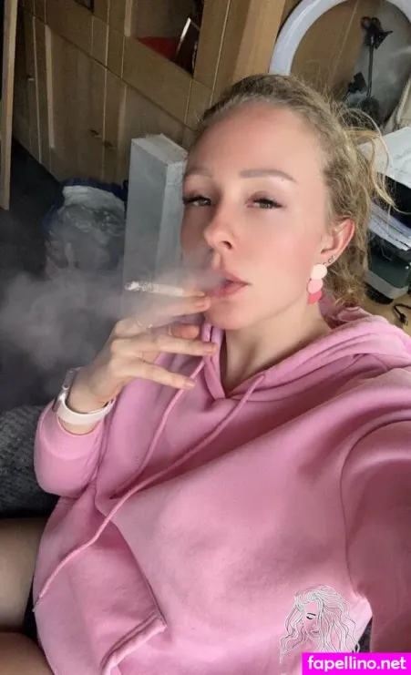 Sandrasterlingfree OnlyFans Thumbnail #vE8rW1rPog