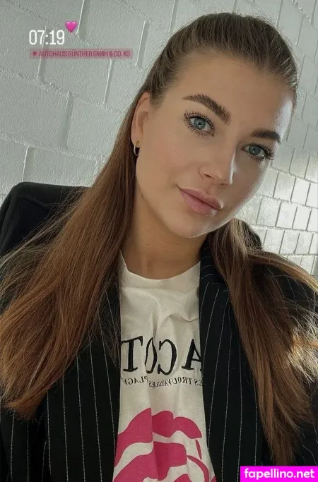 Sandrasuess92 OnlyFans Thumbnail #zFGXmtT0U9