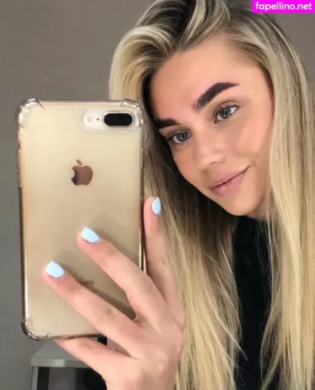 Sandy Blond OnlyFans Thumbnail #J8RBaAjbty