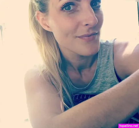 Sandy Mlling OnlyFans Thumbnail #9kAA0U590m