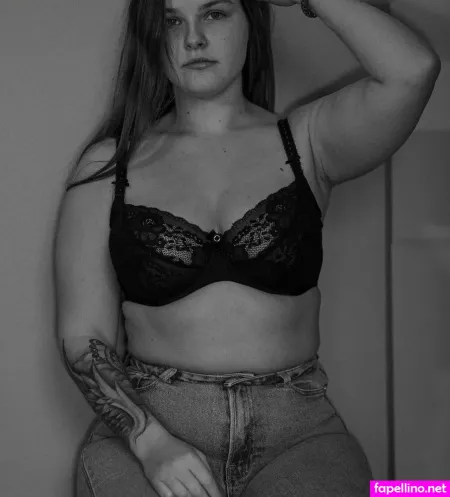 Sandy Prehm OnlyFans Thumbnail #0DdaRUZUx2