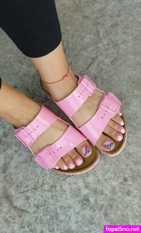 Sandy Small Feet 1 OnlyFans Thumbnail #zauoOBQUHG