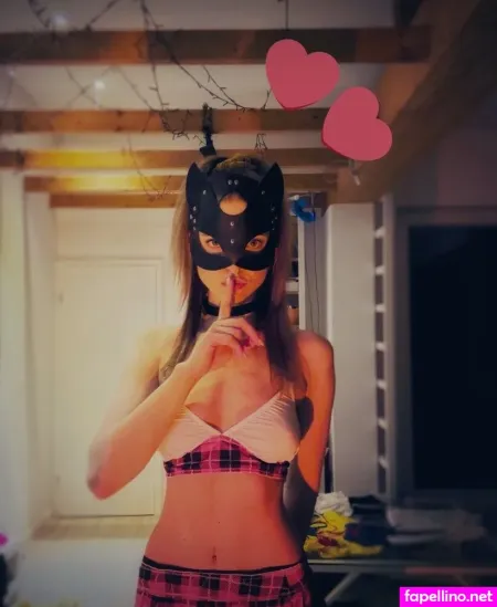 Sandy Swallow OnlyFans Thumbnail #CFQ40Qn3BT