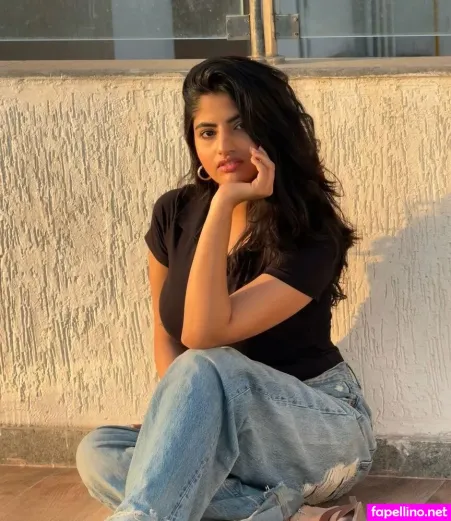 Sania Mistry OnlyFans Thumbnail #KFzceta8DM