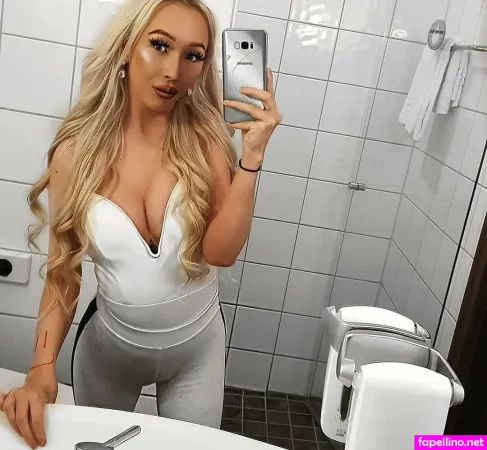 Sanna Zentio OnlyFans Thumbnail #37iAyq1idP