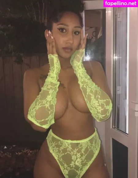 Sannatwinkle OnlyFans Thumbnail #EzW7RSzg9q