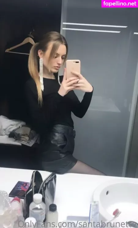 Santa Brunette OnlyFans Thumbnail #YF0ejpDhrO