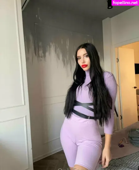 Santalips OnlyFans Thumbnail #1yylOmLtDA