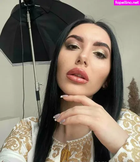 Santalips OnlyFans Thumbnail #XvNGqoX4xO