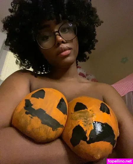 Santassweetest 6 OnlyFans Thumbnail #Id2y3i4LOi