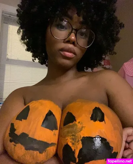 Santassweetest 6 OnlyFans Thumbnail #gwB9n3nx7q