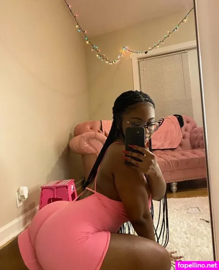 Santathesweetest 2 OnlyFans Thumbnail #64U7Mca1LM