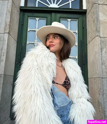 Santina Vergine OnlyFans Thumbnail #2lYyXkjQU0