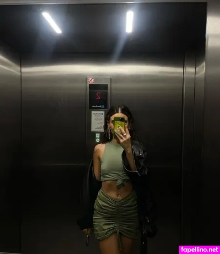 Santina Vergine OnlyFans Thumbnail #LDM3xEHLOm