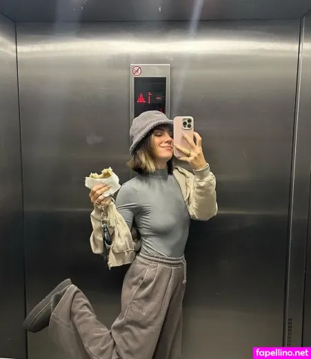 Santina Vergine OnlyFans Thumbnail #auWlDmhVJl