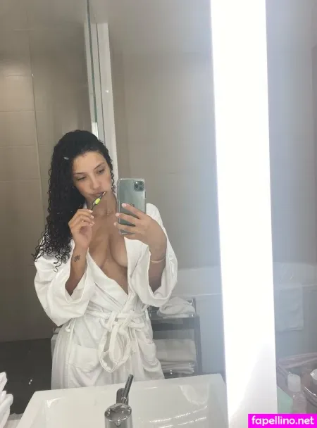 Santinihoudini OnlyFans Thumbnail #q6G9BpggTC