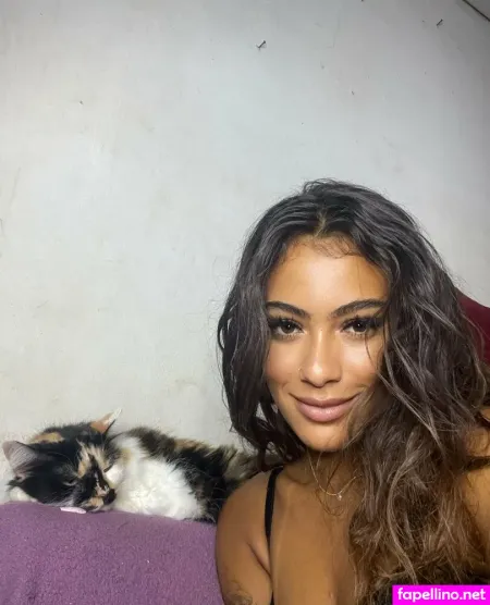 Santos Isabella OnlyFans Thumbnail #84atBdaVxS