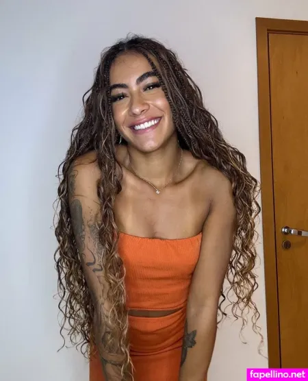 Santos Isabella OnlyFans Thumbnail #uelFns1Qph