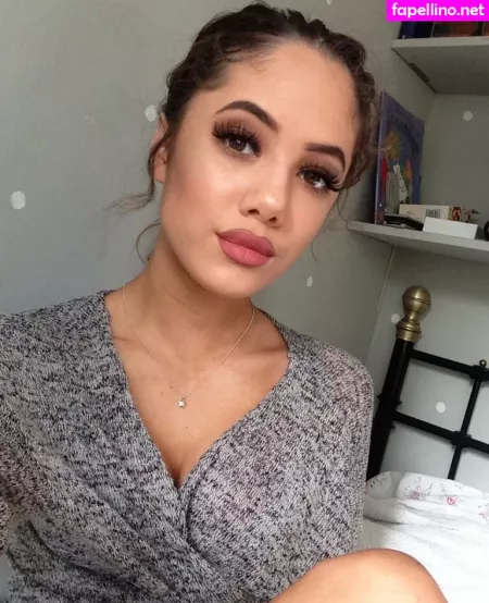 Saoirse Alicia Behzadi OnlyFans Thumbnail #0oNCbNUnM2