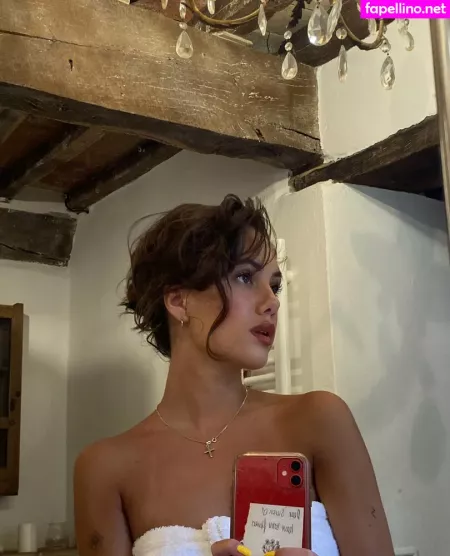 Saoirse Alicia Behzadi OnlyFans Thumbnail #4NoxPjZtfw