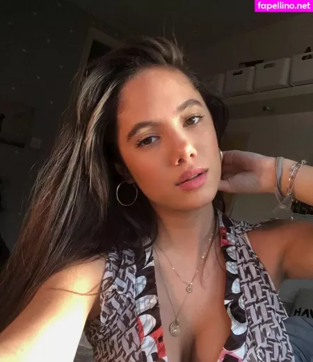 Saoirse Alicia Behzadi OnlyFans Thumbnail #BMmkNyVdL6