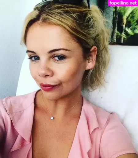 Saoirse Monica Jackson OnlyFans Thumbnail #FNQAki93Gg