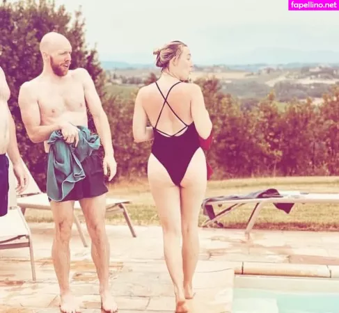 Saoirse Ronan OnlyFans Thumbnail #VAL9NptEKs