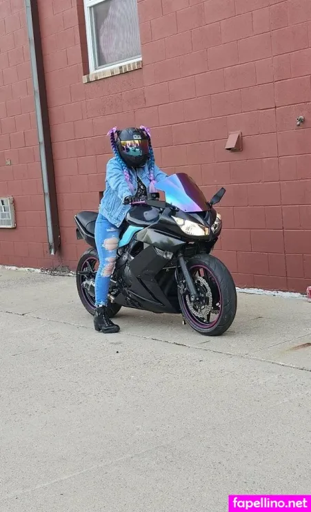 Saphriastyx OnlyFans Thumbnail #3FkJwEmN2x