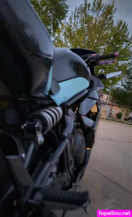 Saphriastyx OnlyFans Thumbnail #cP7F4l5nEm