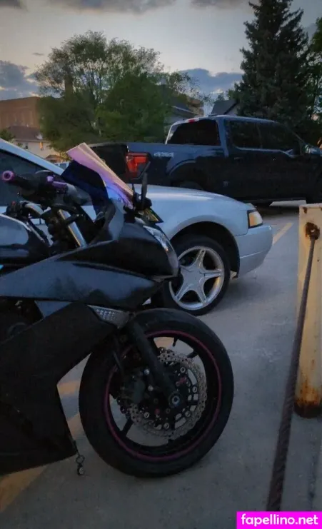 Saphriastyx OnlyFans Thumbnail #l1uEPa1sX2