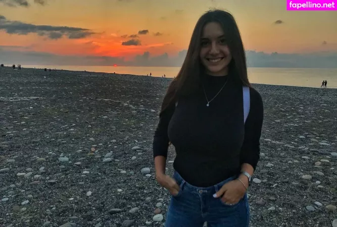 Sapir Hazansky OnlyFans Thumbnail #3gtH7cMNCz