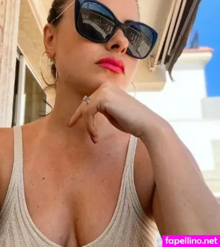 Sapphire Elia OnlyFans Thumbnail #c9NTPVYpdl