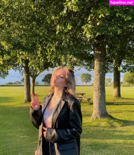 Sapphire Upshall OnlyFans Thumbnail #HLeu1PaXaF