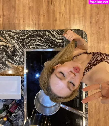 Sapphire Upshall OnlyFans Thumbnail #wyeF33pVYW