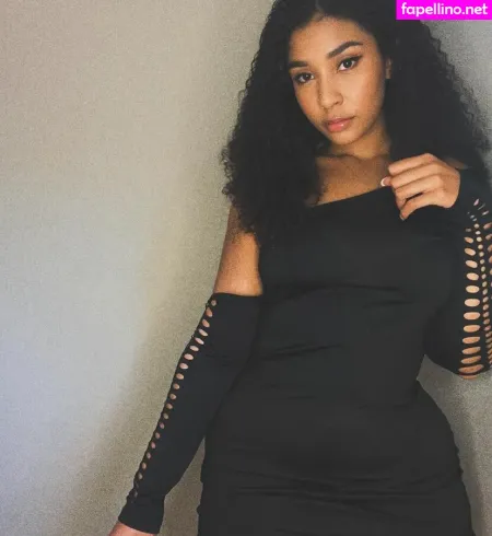 Sapphire OnlyFans Thumbnail #EDtk9Vlsm7