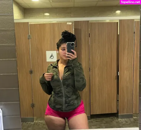 Sapphire OnlyFans Thumbnail #unUBLnTQBF