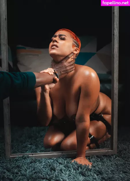 Sapphireee OnlyFans Thumbnail #E5Q0Cm4xUa