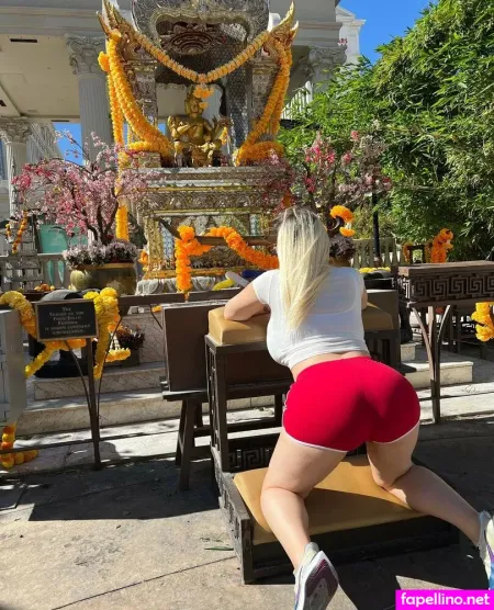 Sapphiresummersfreepage OnlyFans Thumbnail #rSTtRNYm36
